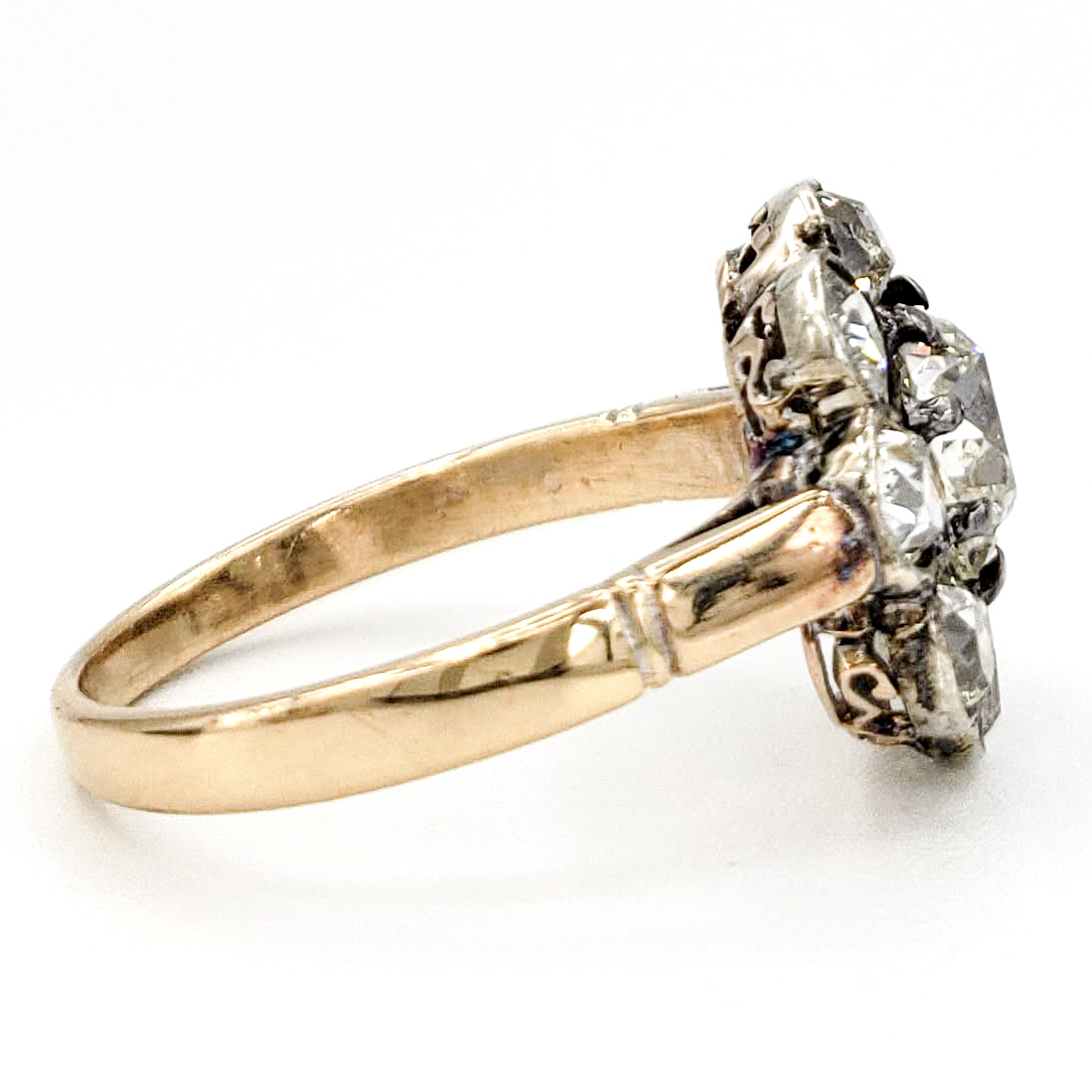 vintage-18-karat-engagement-ring-with-0-99-carat-old-mine-cut-diamond-egl-h-si2