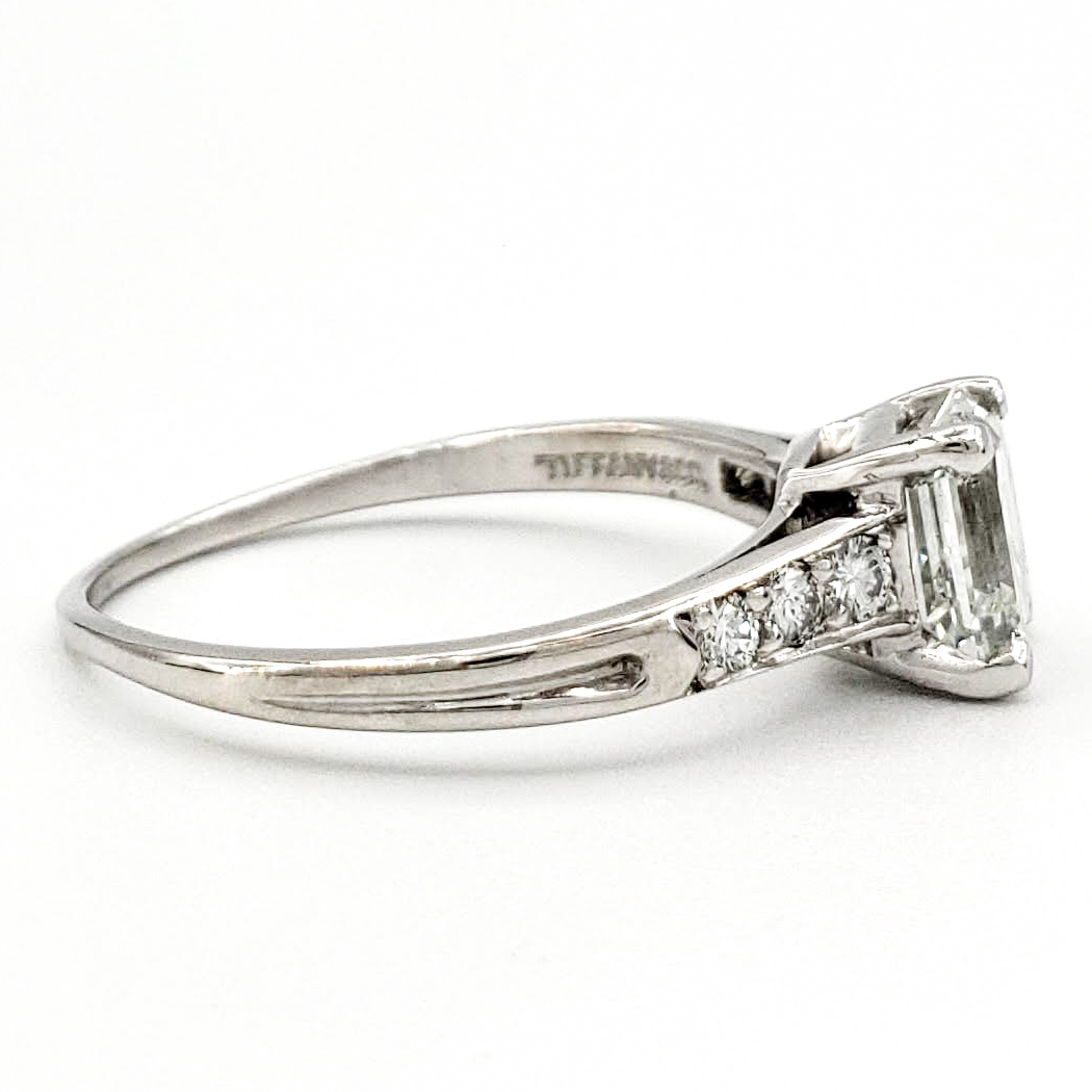 vintage-platinum-engagement-ring-with-1-06-carat-emerald-cut-diamond-gia-i-vvs2