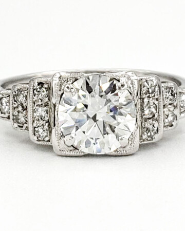 vintage-platinum-engagement-ring-with-0-88-carat-round-brilliant-cut-diamond-gia-e-vs1