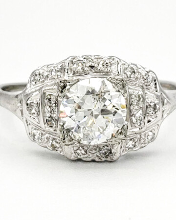 vintage-18-karat-gold-engagement-ring-with-0-67-carat-old-european-cut-diamond-egl-g-si1