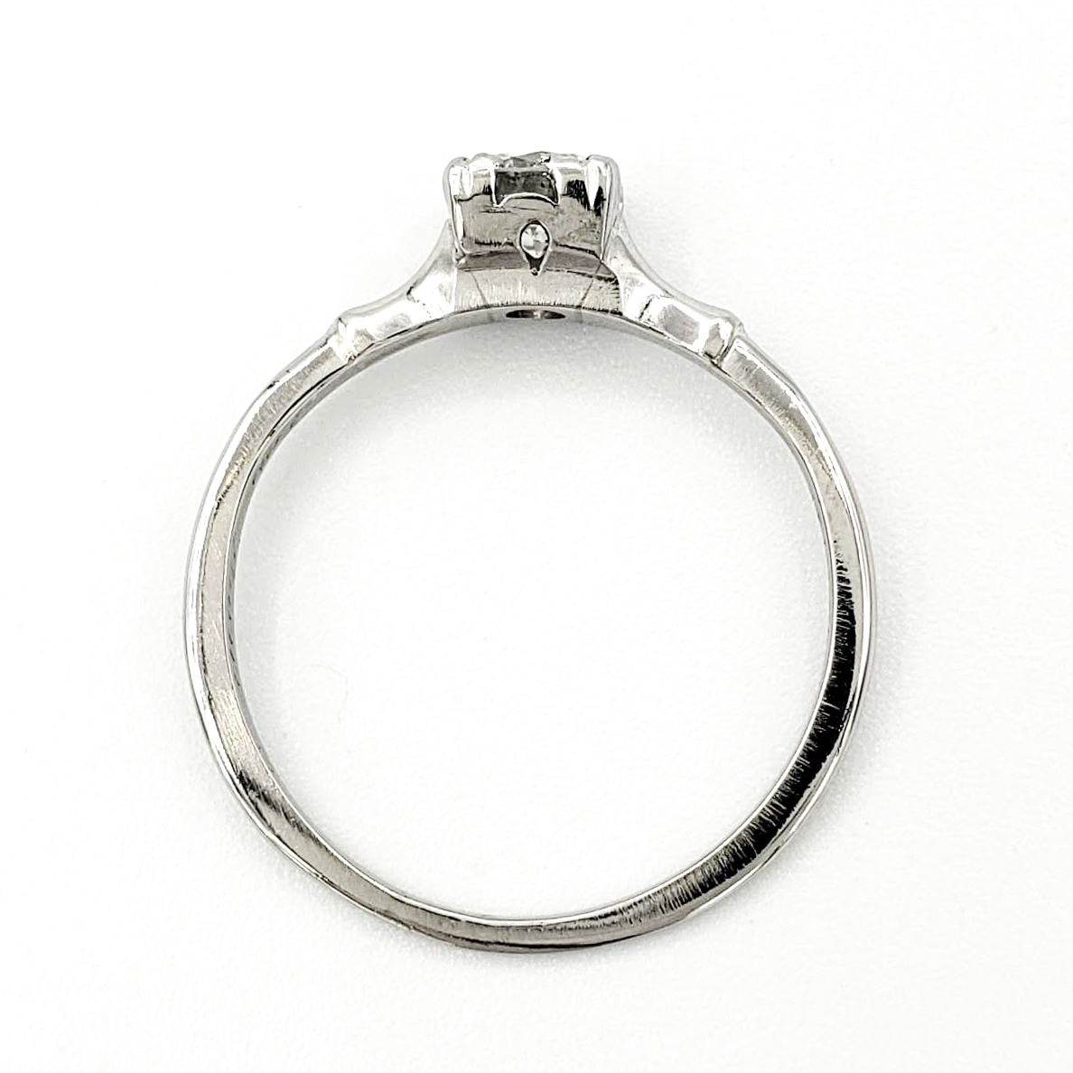 vintage-platinum-engagement-ring-with-0-41-round-brilliant-cut-diamond-egl-g-si1