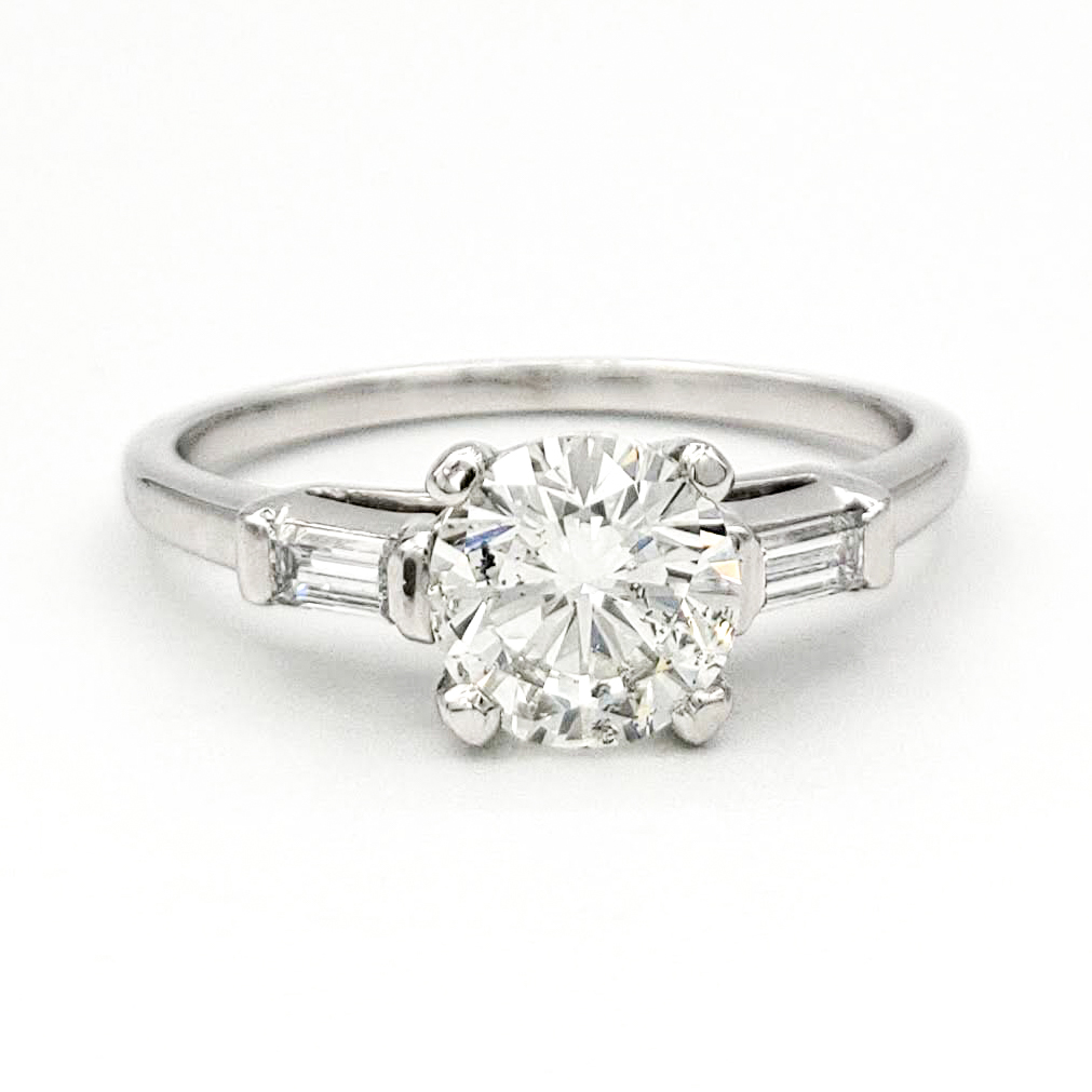 vintage-platinum-engagement-ring-with-0-96-carat-round-brilliant-cut-diamond-egl-g-si2