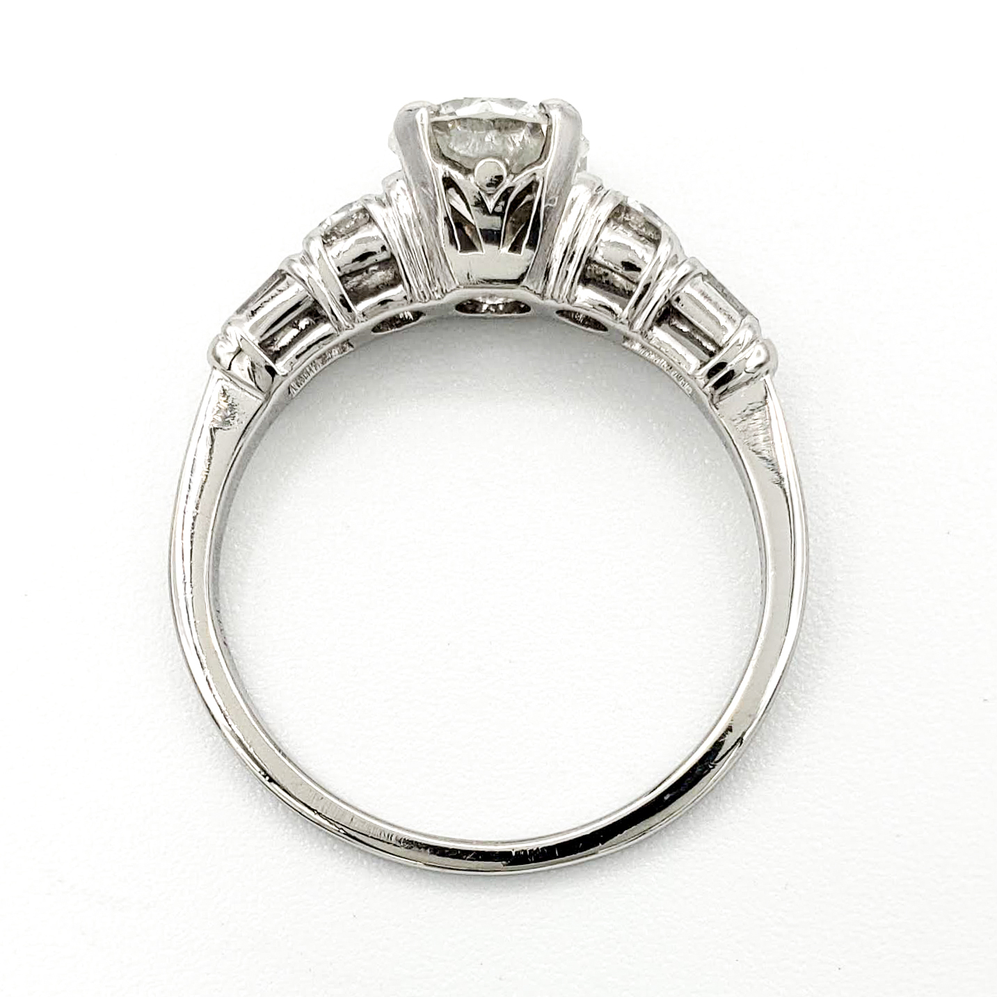 vintage-platinum-engagement-ring-with-0-69-carat-round-brilliant-cut-diamond-egl-g-vvs2
