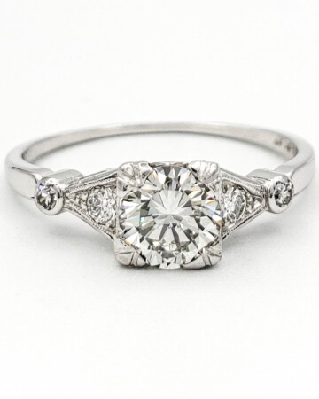 vintage-platinum-engagement-ring-with-0-57-carat-round-brilliant-cut-diamond-egl-g-vs2