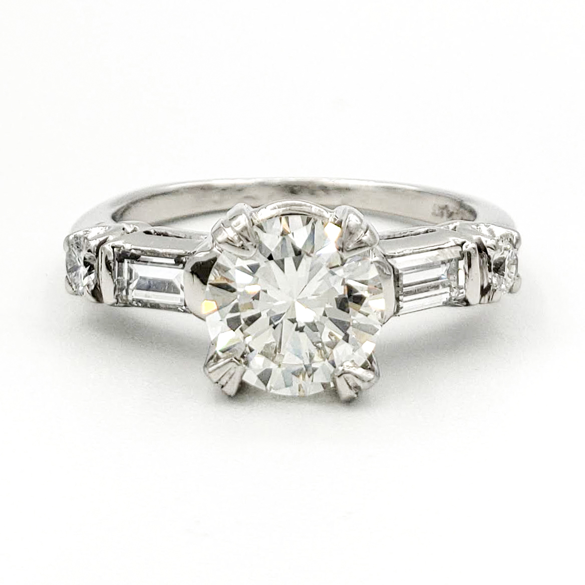 vintage-platinum-engagement-ring-with-0-97-carat-round-brilliant-cut-diamond-egl-h-vs1