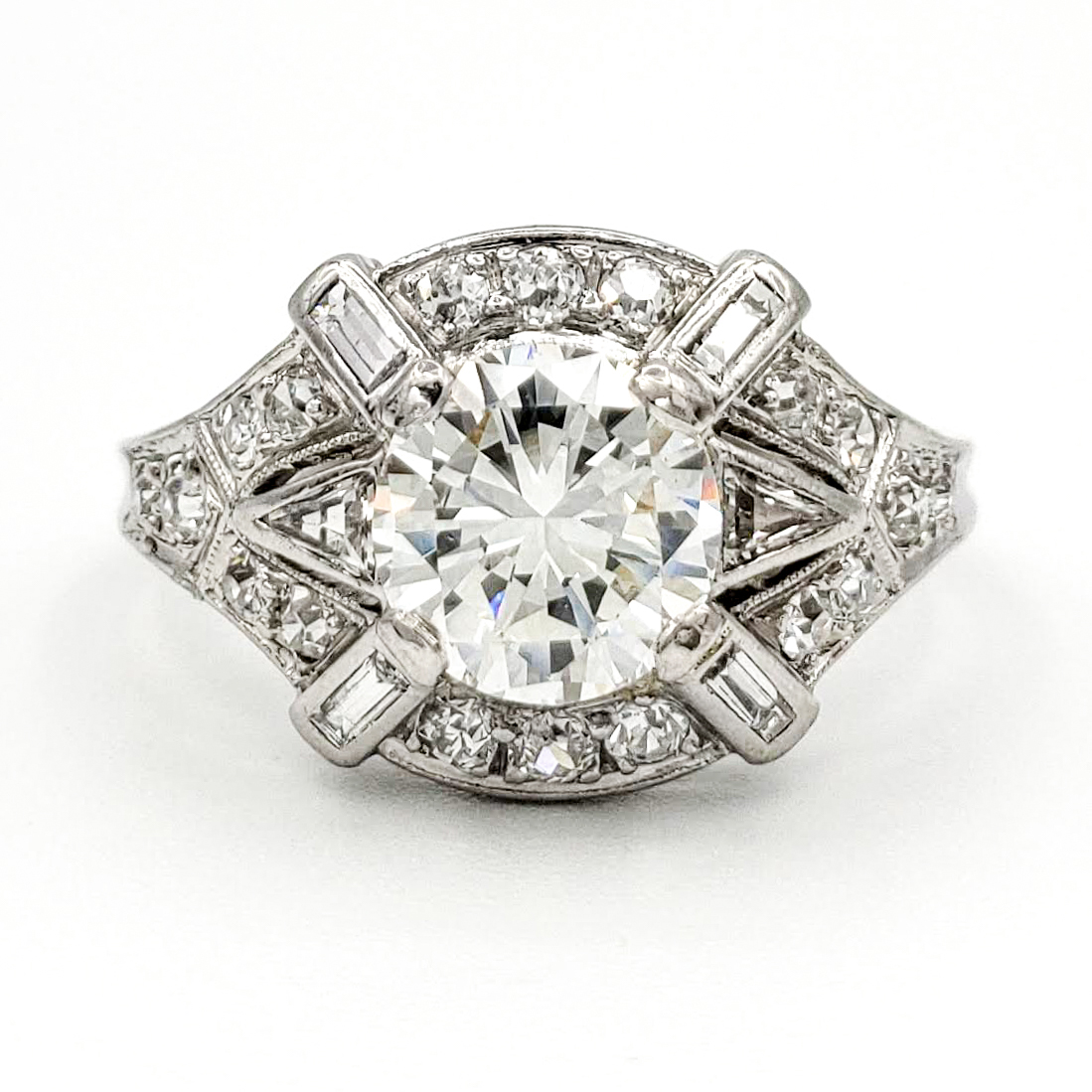 vintage-platinum-engagement-ring-with-0-99-carat-round-brilliant-cut-diamond-gia-g-vvs2