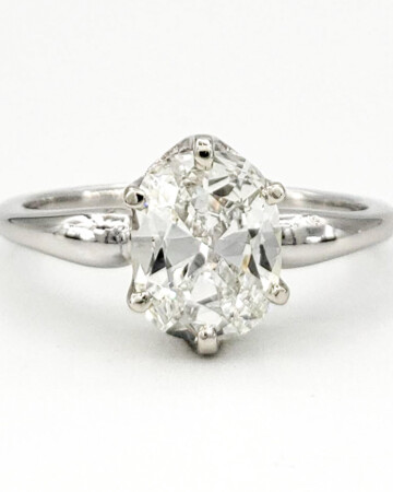 vintage-platinum-engagement-ring-with-1-00-carat-oval-brilliant-cut-diamond-gia-i-vs1