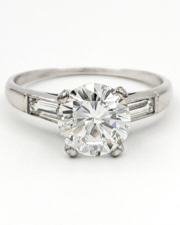 vintage-platinum-engagement-ring-with-1-06-carat-round-brilliant-cut-diamond-gia-g-vs1