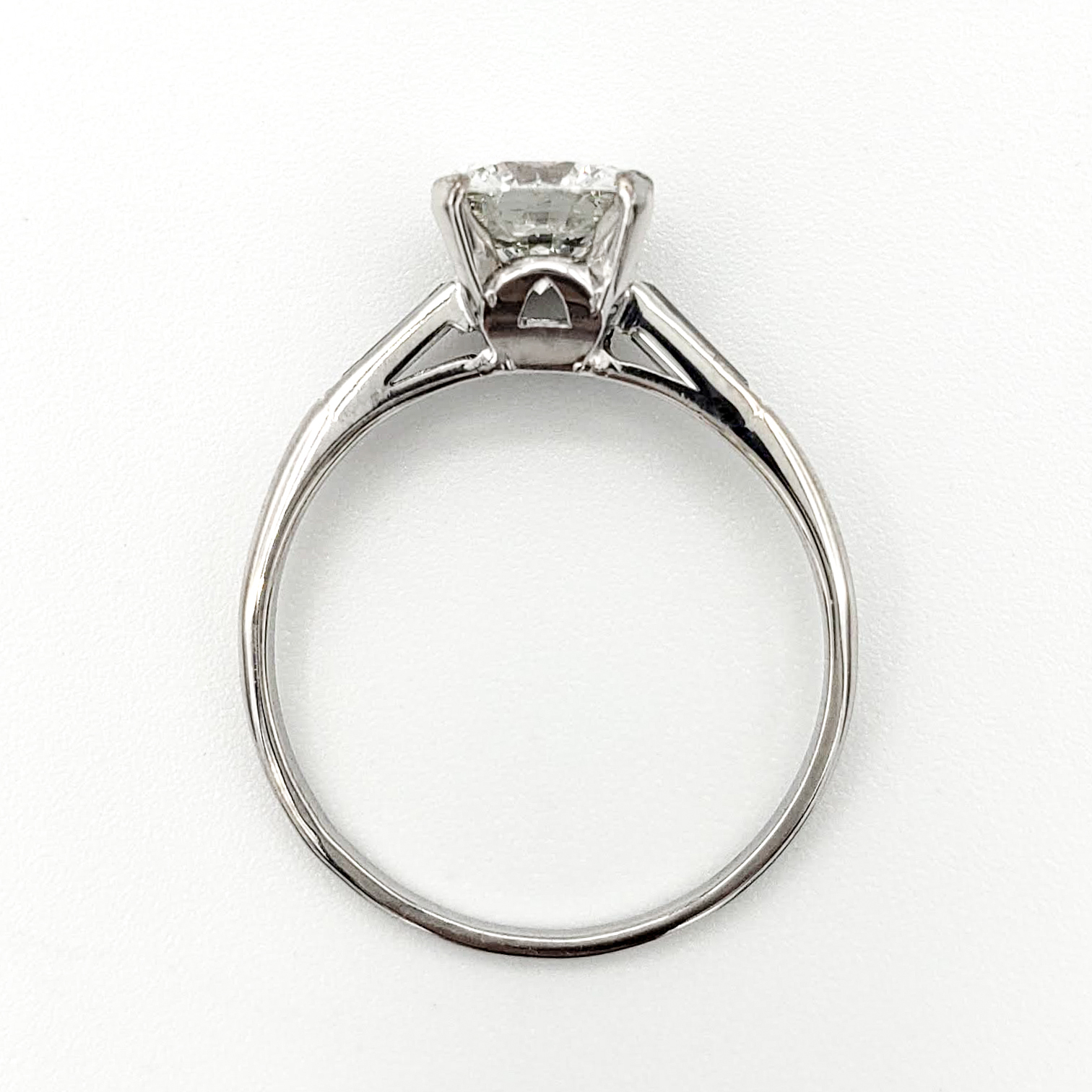 vintage-platinum-engagement-ring-with-1-06-carat-round-brilliant-cut-diamond-gia-g-vs1