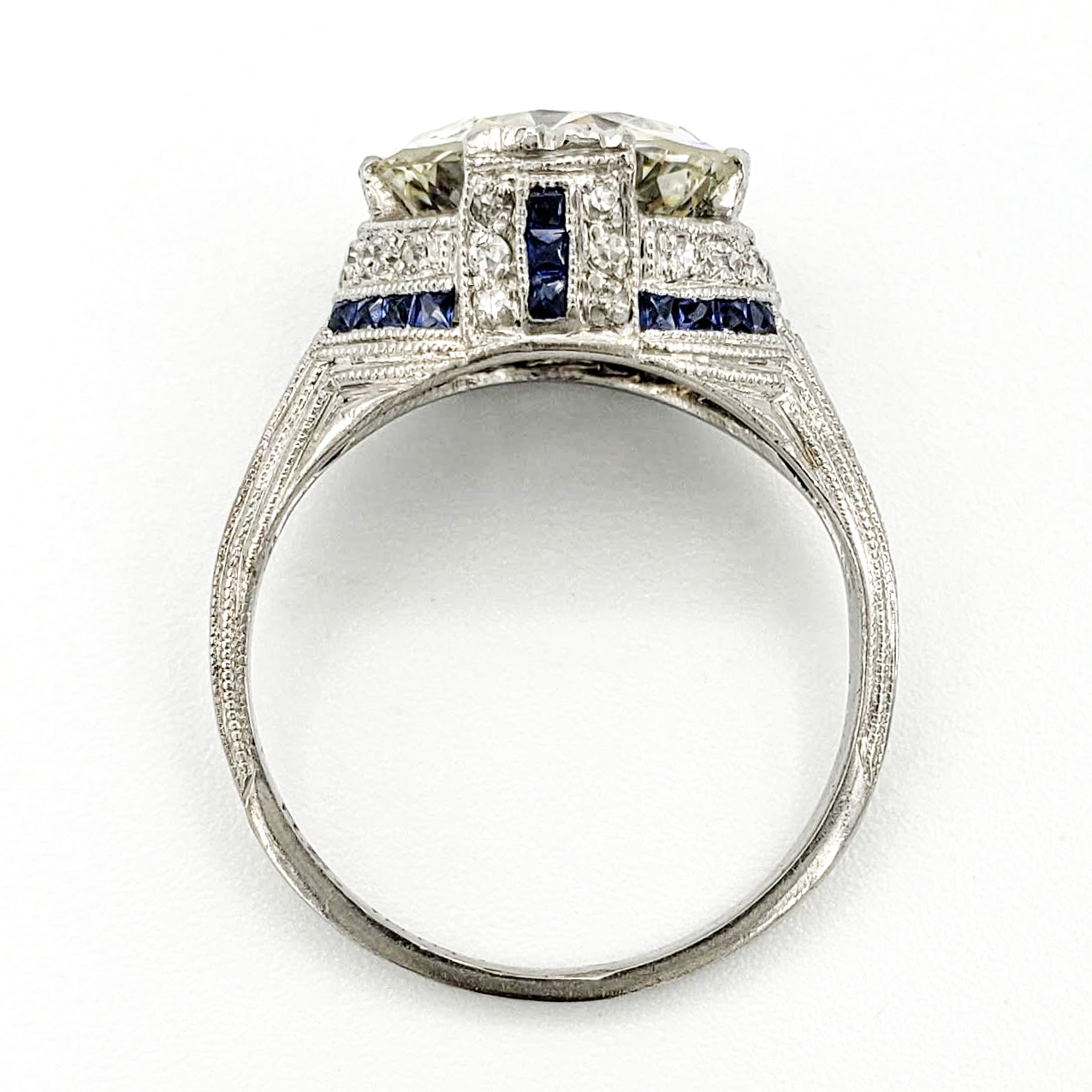 vintage-platinum-engagement-ring-with-2-62-carat-old-european-cut-diamond-gia-l-vvs2