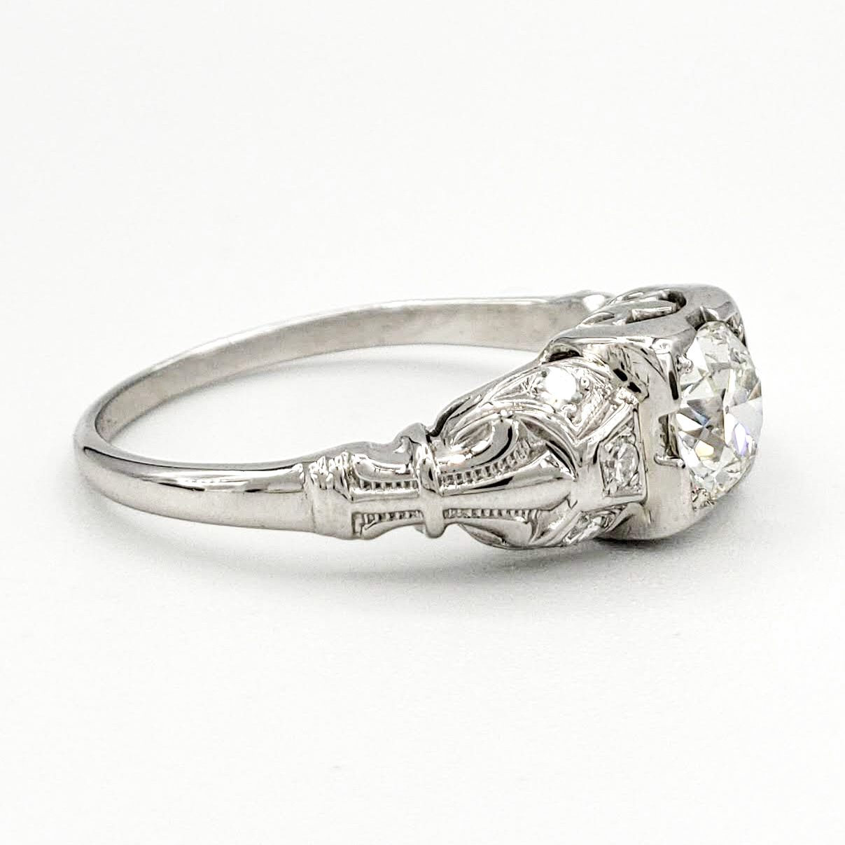 vintage-14-karat-gold-engagement-ring-with-0-44-carat-old-european-cut-diamond-egl-h-vs2