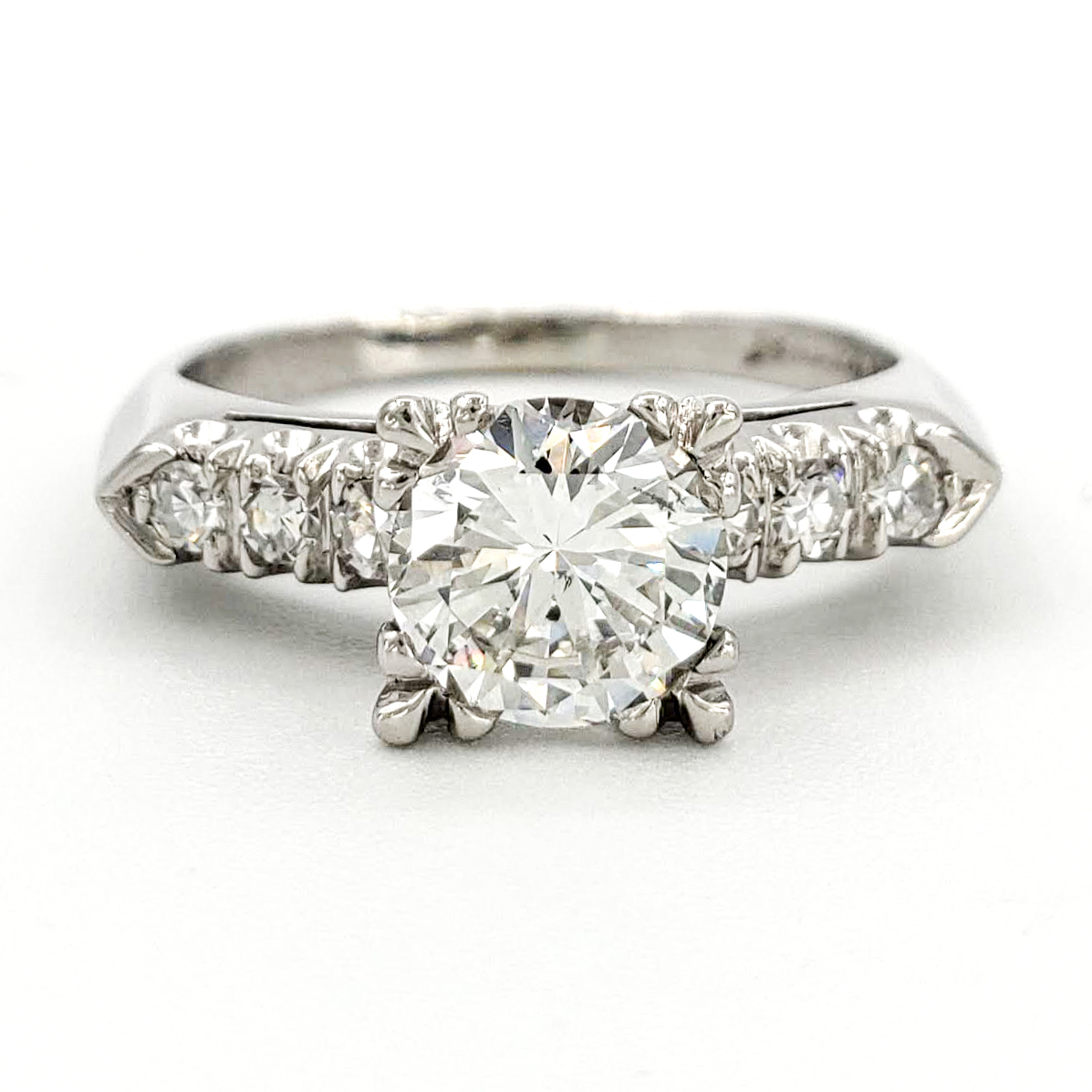 vintage-platinum-engagement-ring-with-1-01-carat-round-brilliant-cut-diamond-egl-g-si1