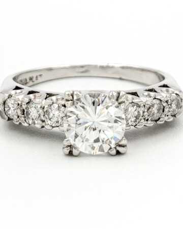 vintage-platinum-engagement-ring-with-0-66-carat-round-brilliant-cut-diamond-egl-d-si1