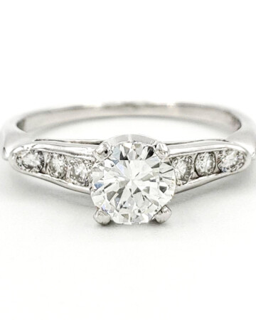vintage-platinum-engagement-ring-with-0-58-carat-round-brilliant-cut-diamond-egl-d-si1