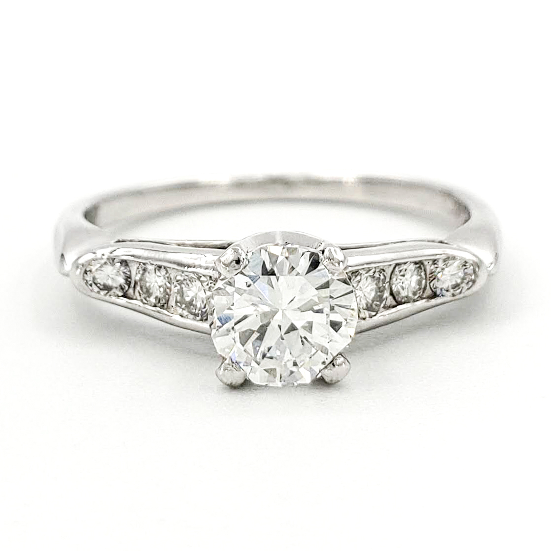 vintage-platinum-engagement-ring-with-0-58-carat-round-brilliant-cut-diamond-egl-d-si1