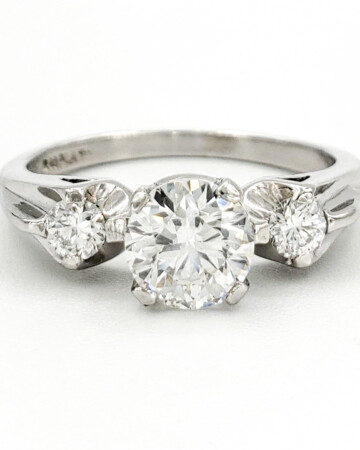 vintage-platinum-engagement-ring-with-0-70-carat-round-brilliant-cut-diamond-gia-g-vs1