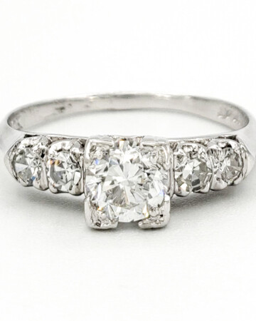 vintage-platinum-engagement-ring-with-0-41-carat-round-brilliant-cut-diamond-egl-e-vs1