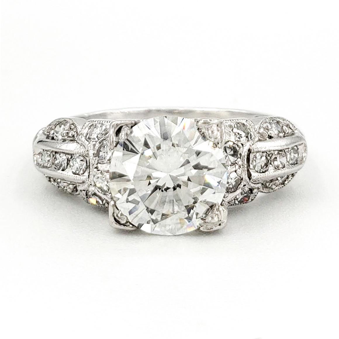 vintage-platinum-engagement-ring-with-1-33-carat-round-brilliant-cut-diamond-egl-g-si1
