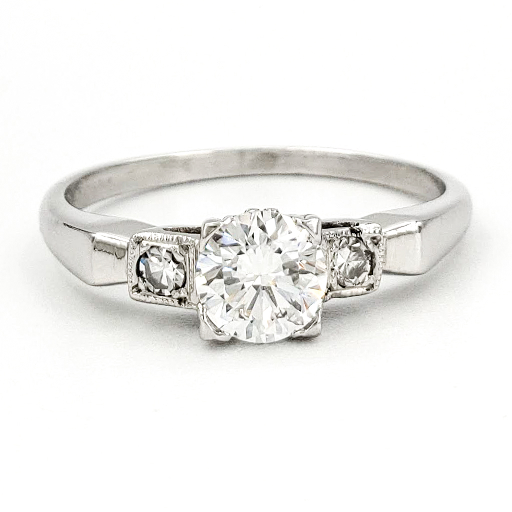 vintage-platinum-engagement-ring-with-0-50-carat-round-brilliant-cut-diamond-egl-d-si2