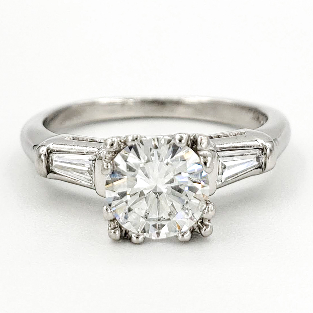vintage-platinum-engagement-ring-with-0-76-carat-round-brilliant-cut-diamond-gia-d-vvs2