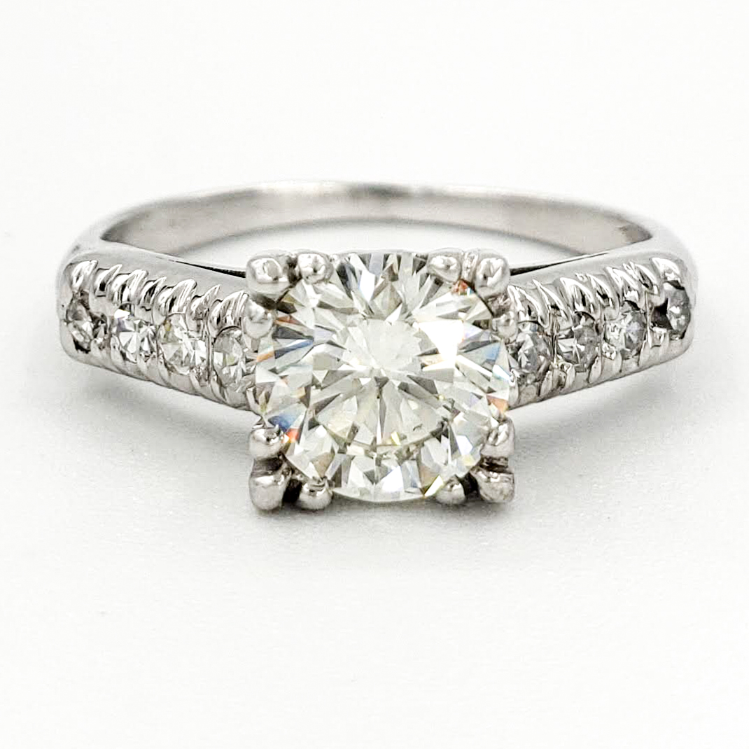 vintage-platinum-engagement-ring-with-0-81-carat-round-brilliant-cut-diamond-egl-j-s11