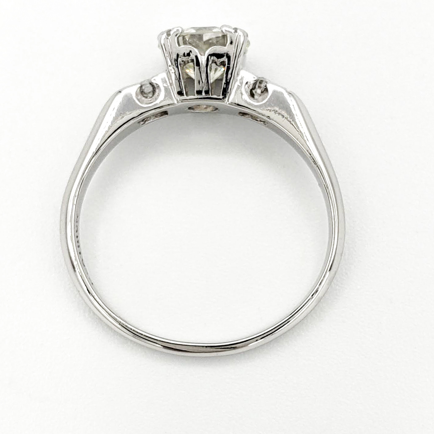 Vintage Platinum Engagement Ring With 0.87 Carat Round Brilliant Cut ...