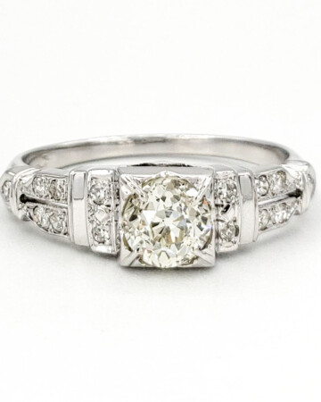 vintage-18-karat-gold-engagement-ring-with-0-51-carat-old-european-cut-diamond-egl-l-vs2