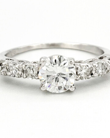 vintage-platinum-engagement-ring-with-0-55-carat-round-brilliant-cut-diamond-egl-d-vs1