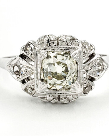 vintage-18-karat-gold-engagement-ring-with-0-86-carat-old-mine-cut-diamond-egl-k-si2