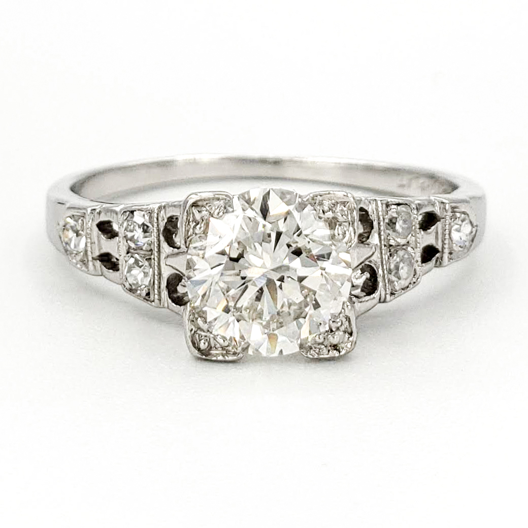 Vintage Platinum Engagement Ring With 1.05 Carat Round Brilliant Cut ...