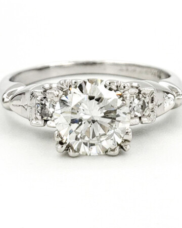 vintage-platinum-engagement-ring-with-1-15-carat-round-brilliant-cut-diamond-egl-g-vs2