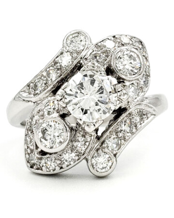 vintage-platinum-engagement-ring-with-0-58-carat-round-brilliant-cut-diamond-egl-e-si1