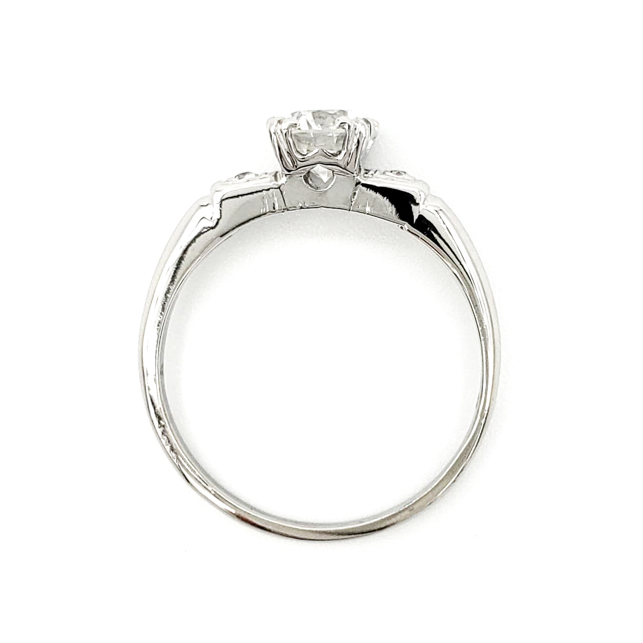 vintage-platinum-engagement-ring-with-0-70-carat-round-brilliant-cut-diamond-egl-f-si1