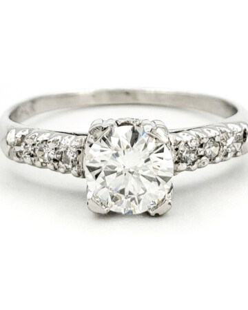 vintage-platinum-engagement-ring-with-0-57-carat-round-brilliant-cut-diamond-egl-e-vs2